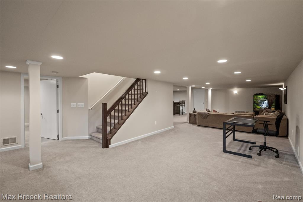 6612 Stonebridge E, West Bloomfield, MI — Photo 36