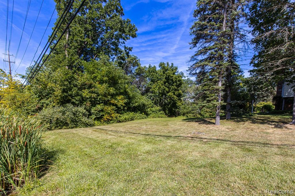 8410 Elizabeth Lake Road, White Lake, MI — Photo 42