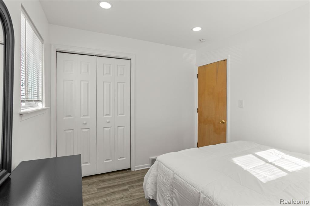 7154 Plainfield Street, Dearborn Heights, MI 48127 — Photo 34