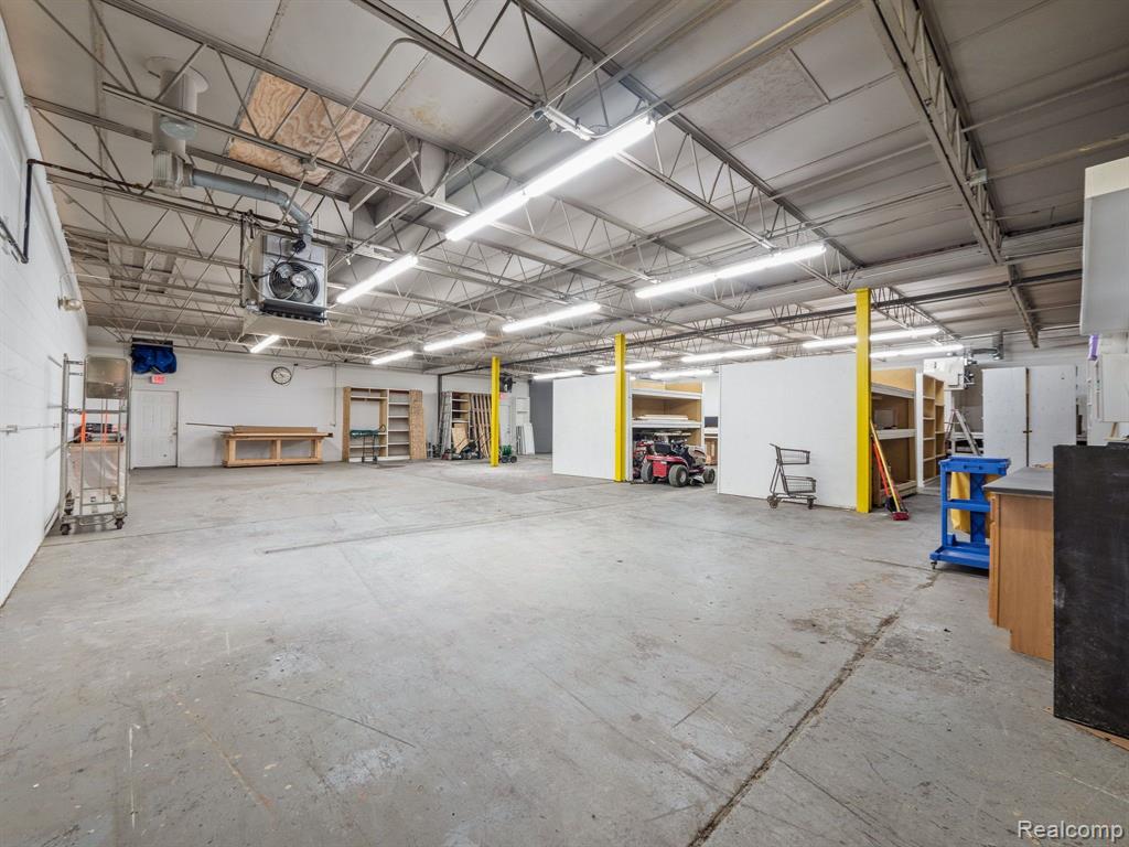 417 E 8 Mile Road, Hazel Park, MI 48030 — Photo 14