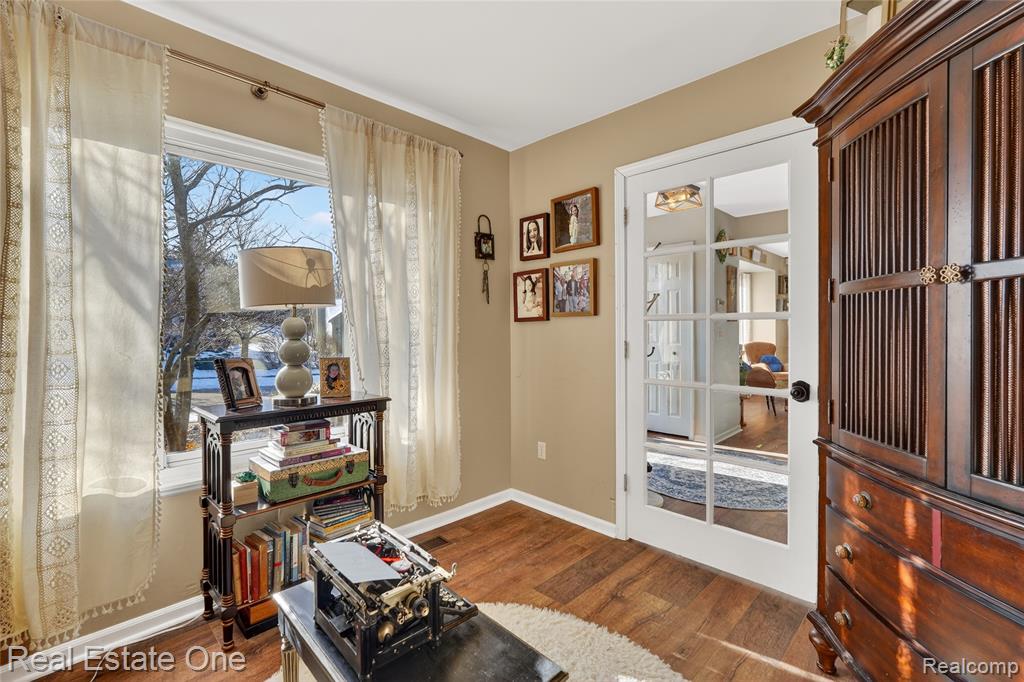 564 Dorchester Way, Milford, MI 48381 — Photo 26