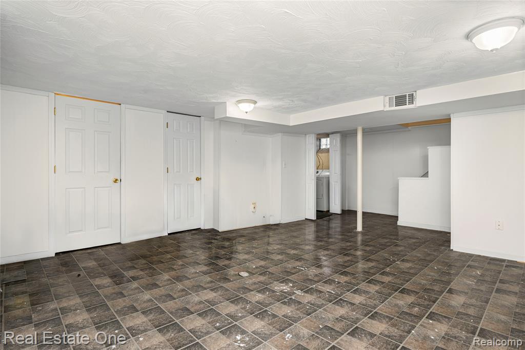 556 Bloomfield Court, Birmingham, MI 48009 — Photo 25