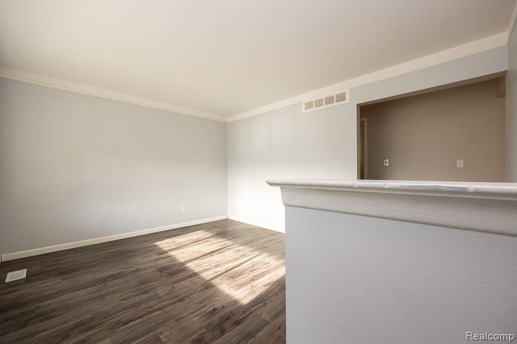 40137 WALTER Drive, Sterling Heights, MI 48310 — Photo 4