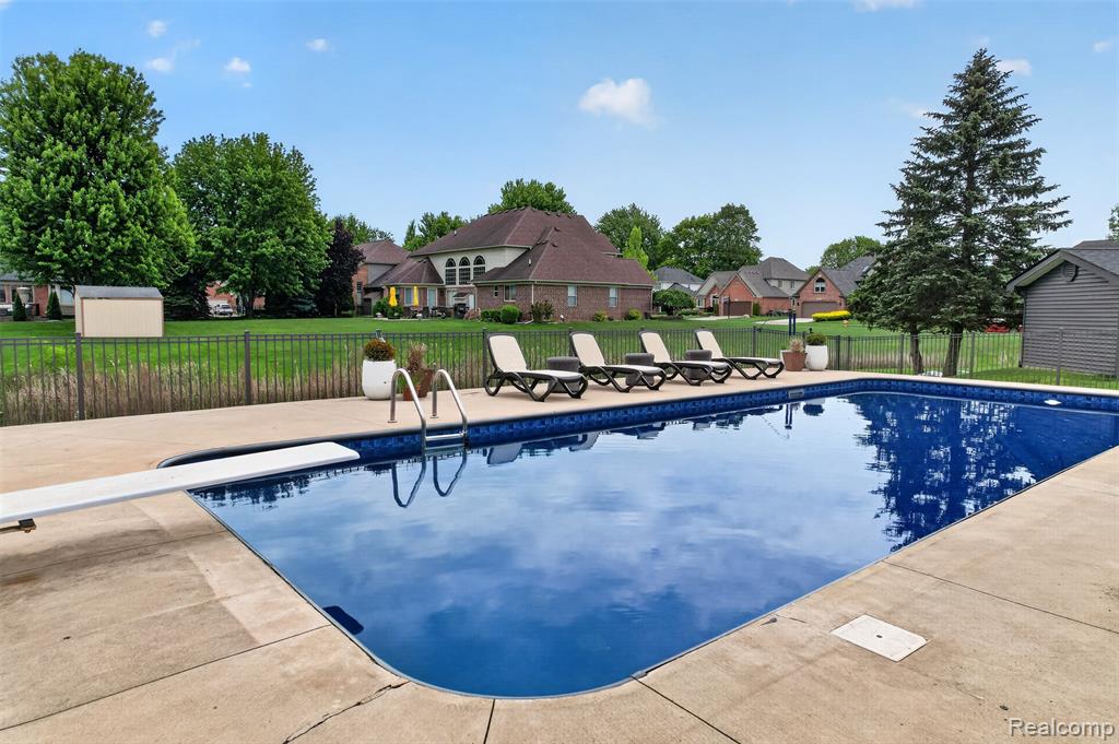 46582 Middle Brook Drive, Macomb, MI 48044 — Photo 31