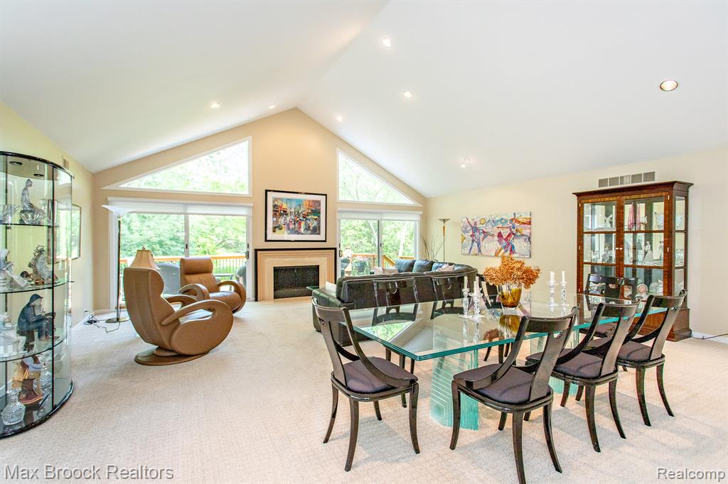 6524 Pleasant Lake Court, West Bloomfield, MI — Photo 13