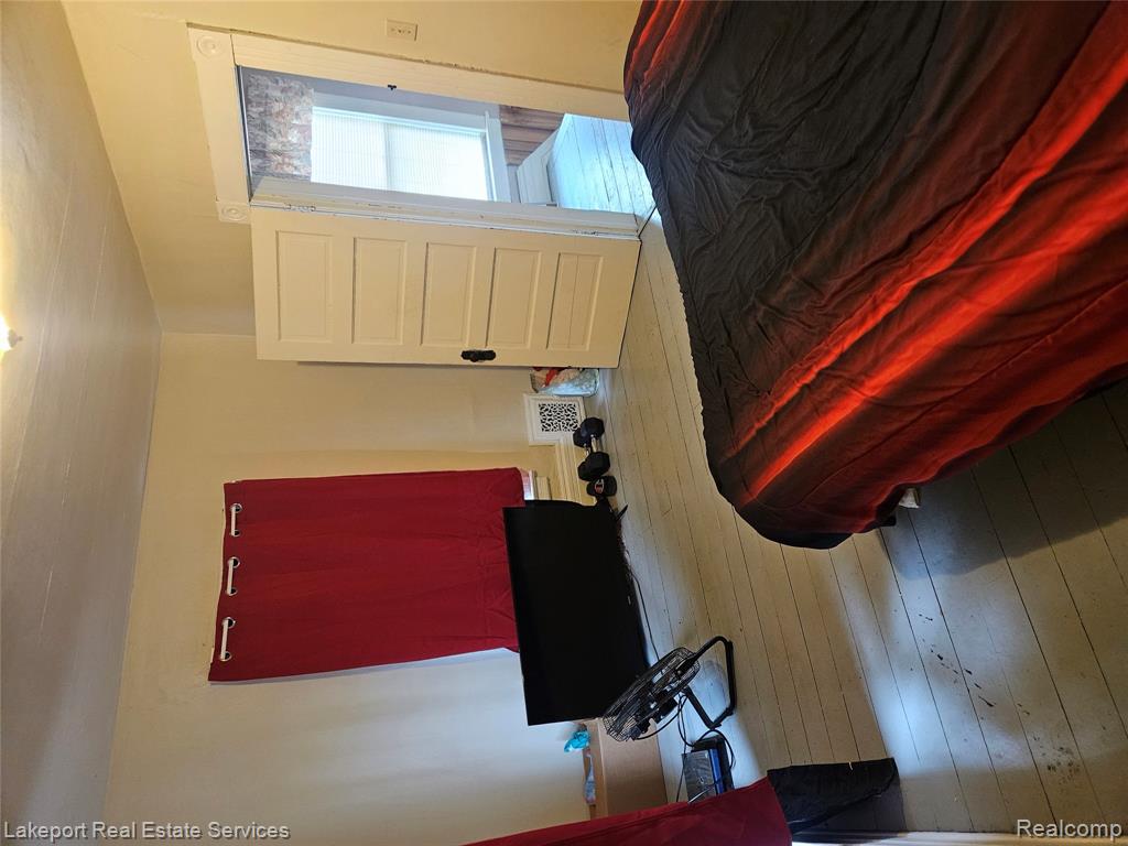 917 Saint Clair Street, Port Huron, MI 48060 — Photo 8