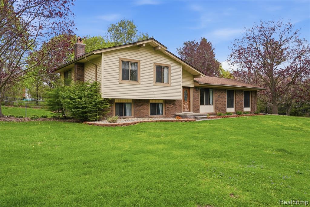 1525 E Dawson Road, Milford, MI 48381 — Photo 3