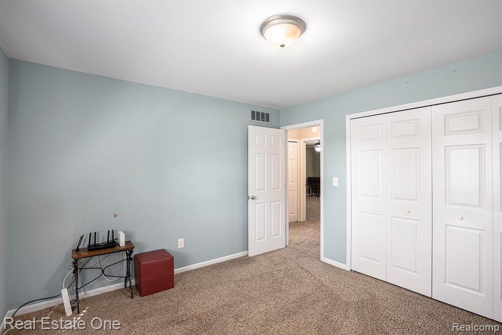 4453 RACEWOOD Drive, Commerce Twp, MI 48382 — Photo 17