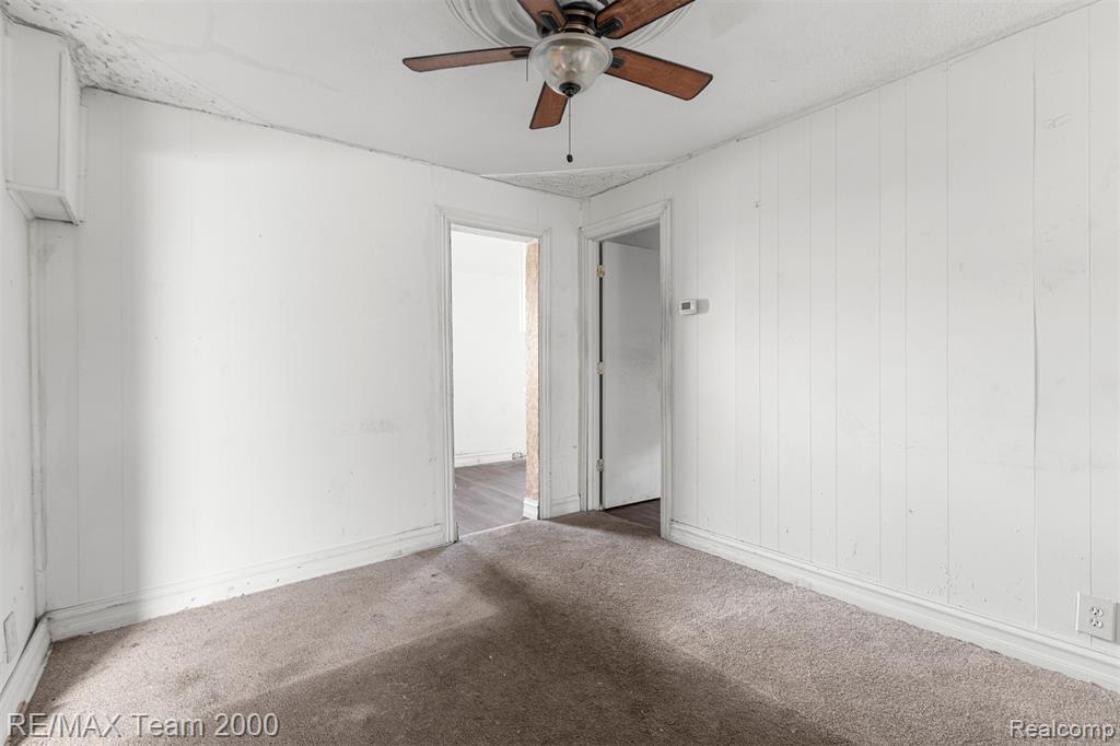 533 E Milton Avenue, Hazel Park, MI 48030 — Photo 3