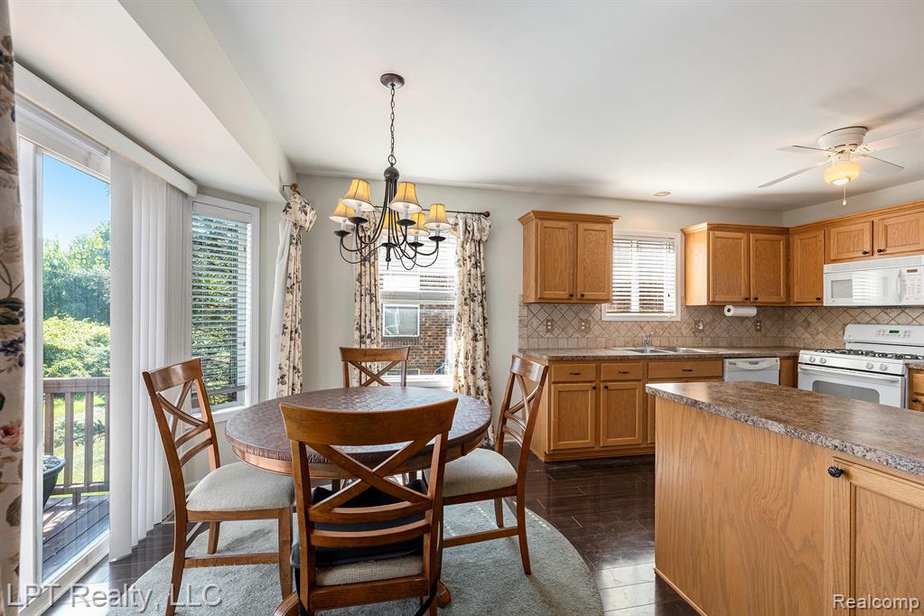 45550 Rathmore Drive E, Macomb, MI 48044 — Photo 8