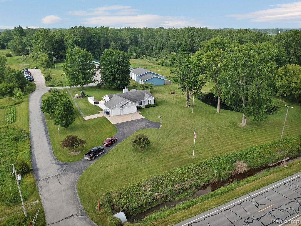 3334 E Freeland Road, Freeland, MI 48623 — Photo 5