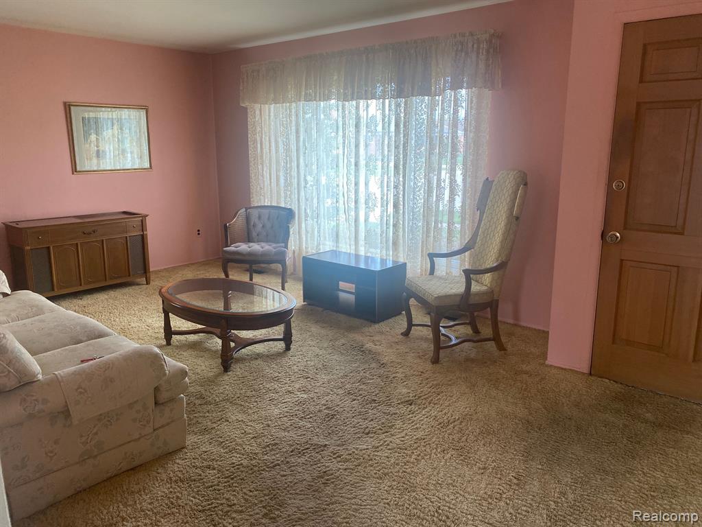 6840 CRESTWOOD Street, Dearborn Heights, MI 48127 — Photo 13