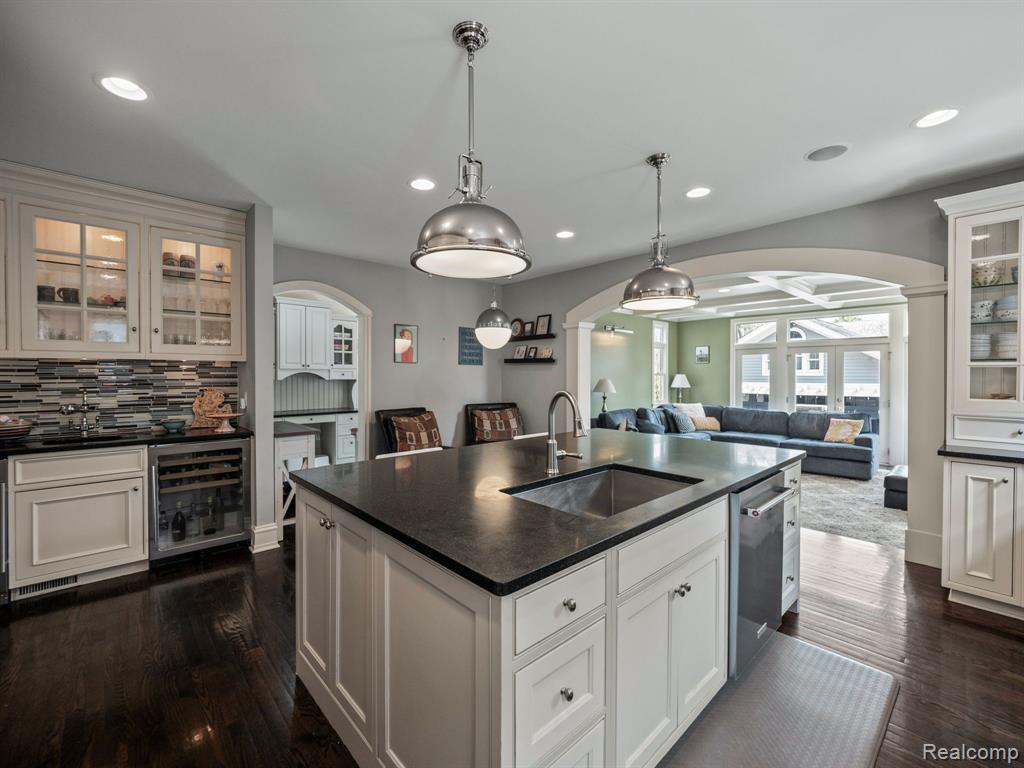 731 S BATES Street, Birmingham, MI 48009 — Photo 12