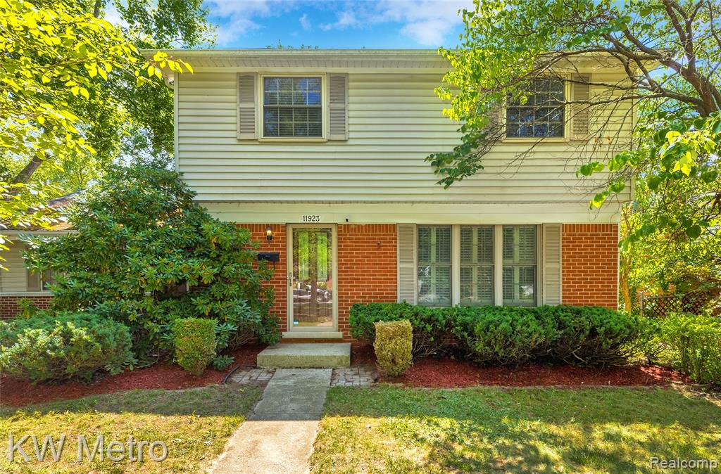 11923 Fairview Drive, Sterling Heights, MI 48312