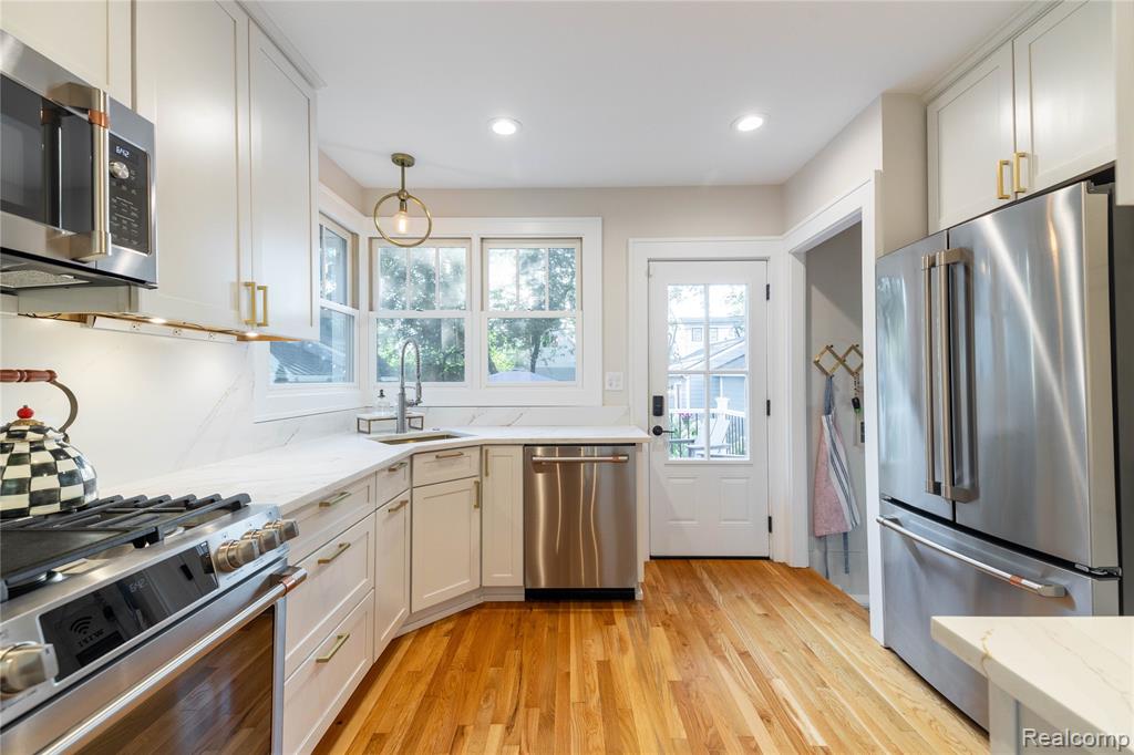 609 N Harvey Street, Plymouth, MI 48170 — Photo 15