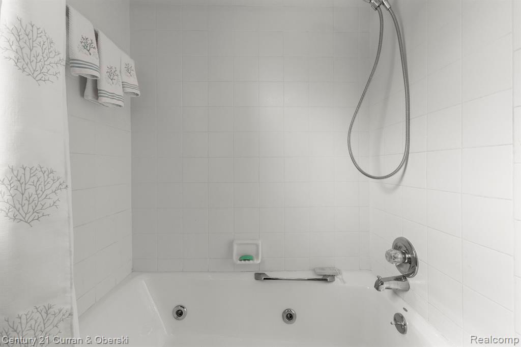 7229 WINONA Avenue, Allen Park, MI 48101 — Photo 33