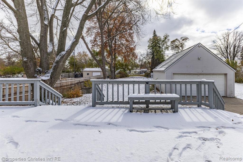 8056 Dawn Drive, Sterling Heights, MI 48314 — Photo 35