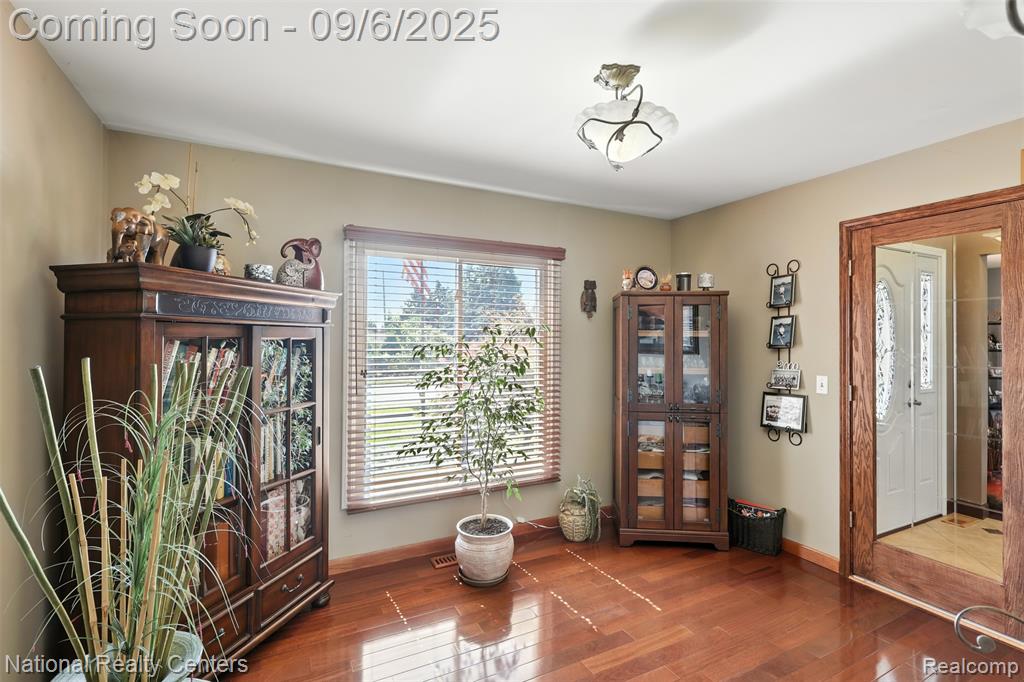 46674 Snowbird Drive, Macomb, MI 48044 — Photo 17