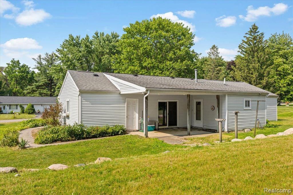 6161 ASCENSION Street, Clarkston, MI 48348 — Photo 8