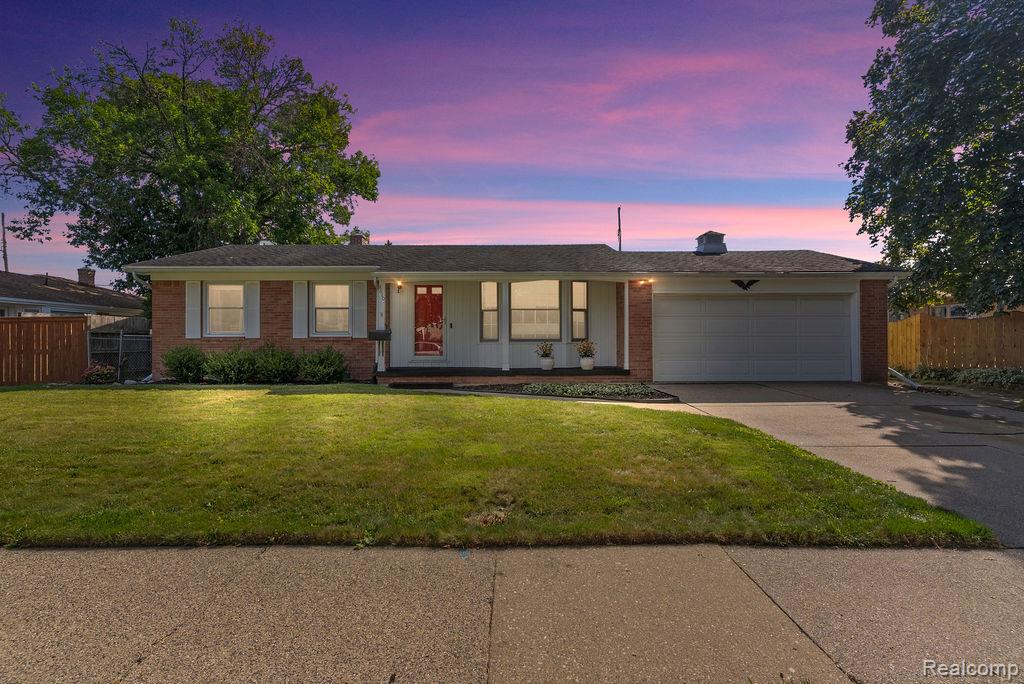 1610 Ravenswood Drive, Lansing, MI 48917 — front exterior