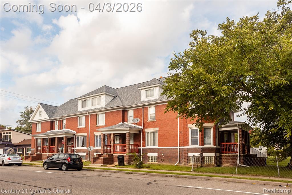 405 E Philadelphia Street, Detroit, MI 48202 — Photo 2