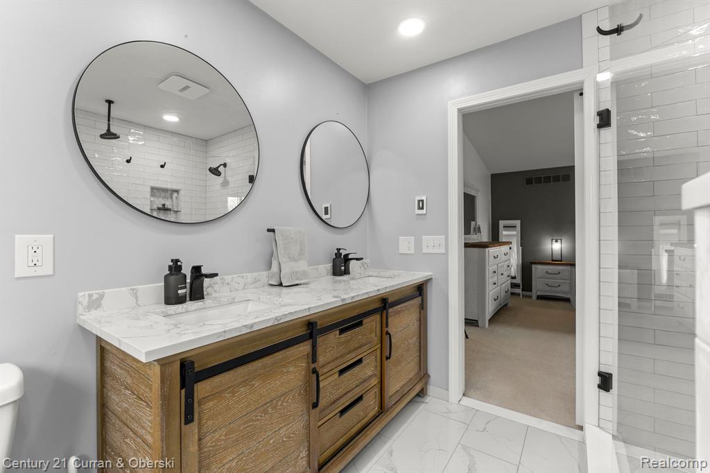 42745 LEDGEVIEW Drive, Novi, MI 48377 — Photo 32
