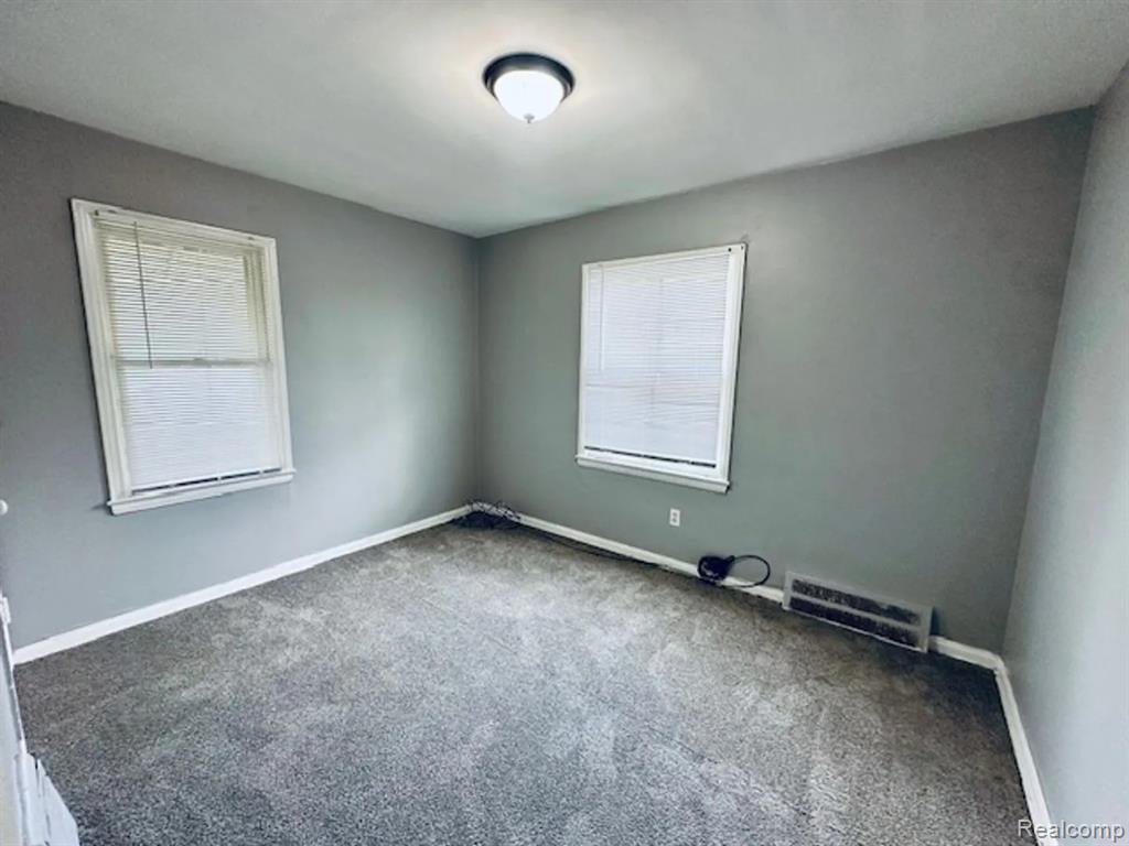 9213 Plainview Avenue, Detroit, MI 48228 — Photo 4