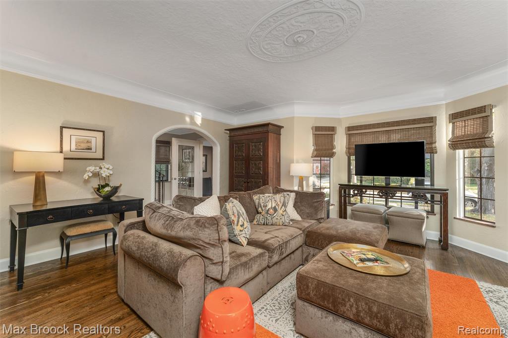 1425 Bedford Road, Grosse Pointe Park, MI 48230 — Photo 4