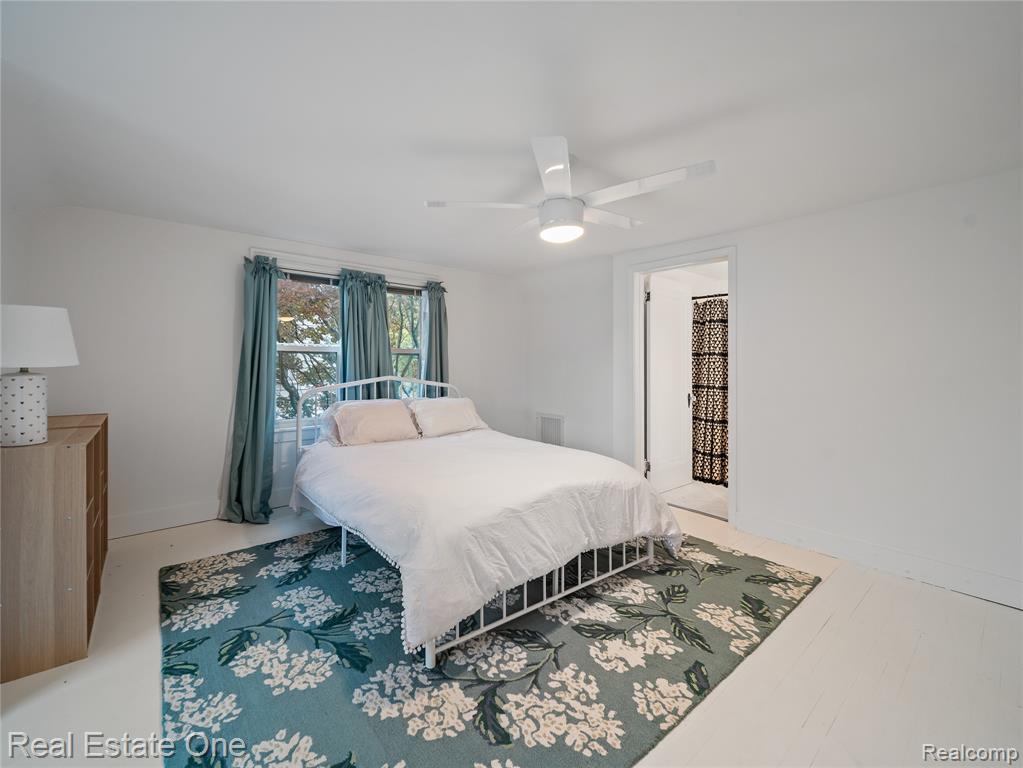 609 N Michigan Avenue, Howell, MI 48843 — Photo 16