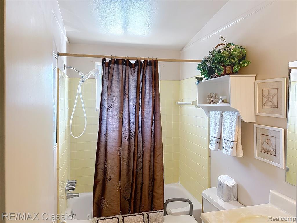 8254 Huntington Street, 43, Westland, MI — Photo 18