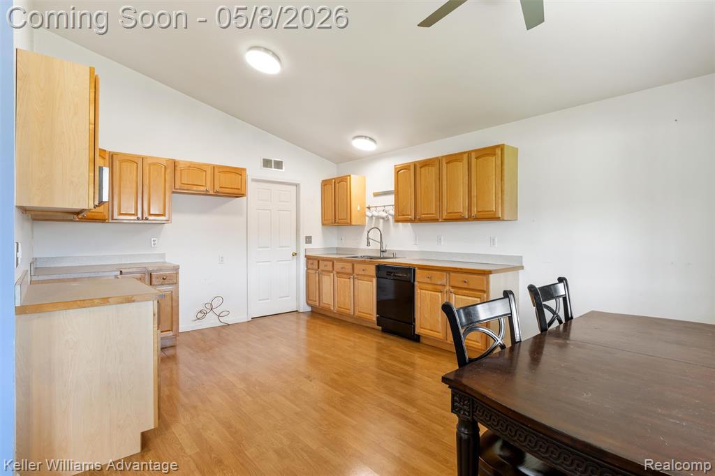 11453 Kaltz Avenue, Warren, MI 48089 — Photo 6