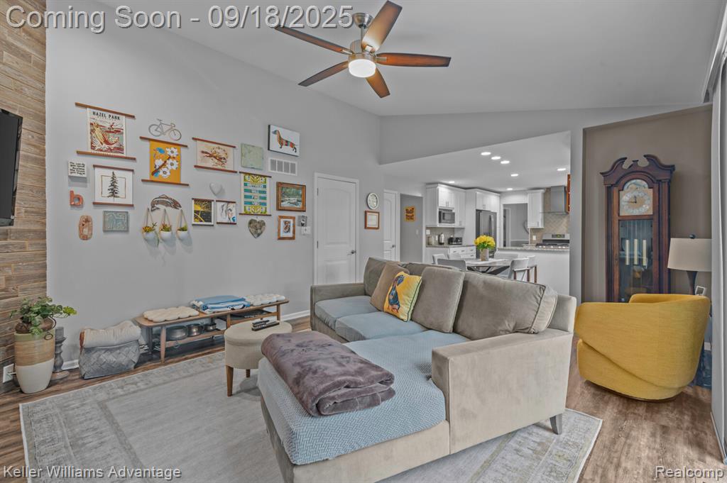 4921 Whitlow Court, Commerce Twp, MI 48382 — Photo 15
