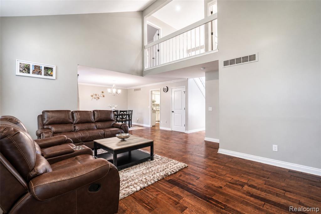 37520 Amber Drive, Farmington Hills, MI 48331 — Photo 8