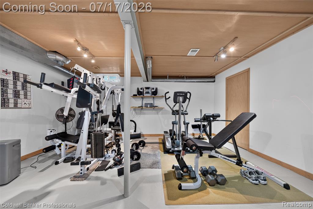 26606 Hales Street, Madison Heights, MI 48071 — Photo 18