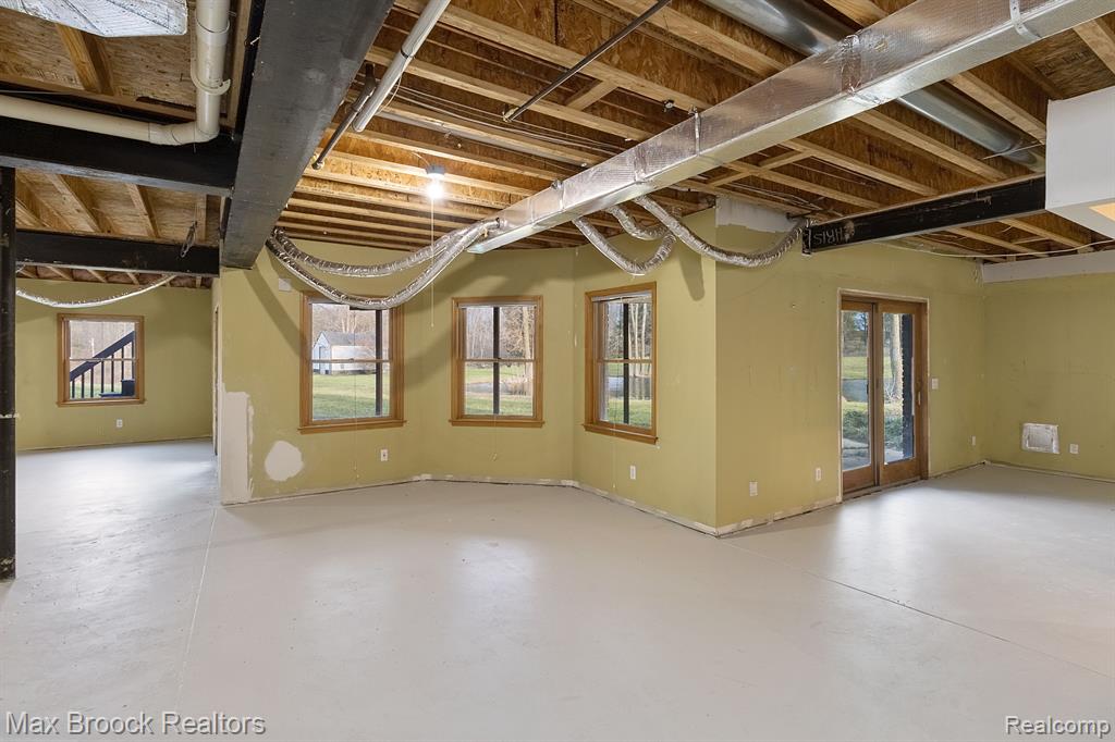 6426 OAK GROVE Road, Howell, MI 48855 — Photo 27