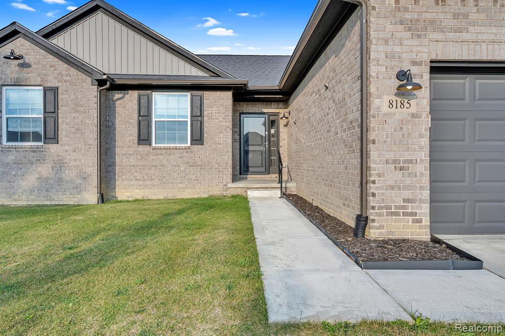 8185 Hidden Cove Court, Grand Blanc, MI 48439 — Photo 6