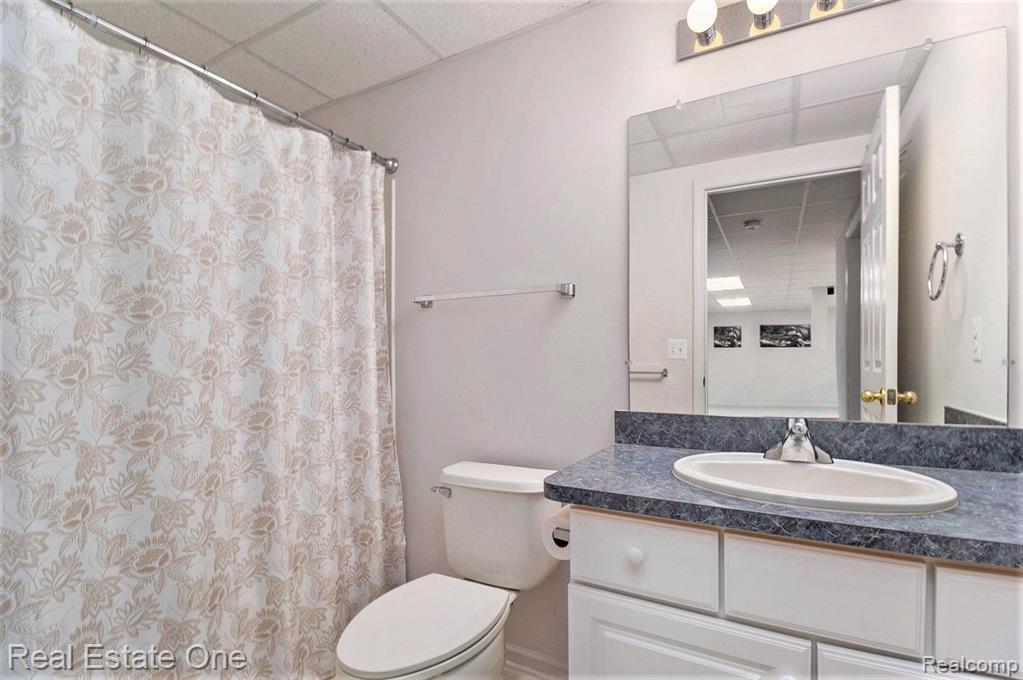40832 LENOX PARK Drive, Novi, MI 48377 — Photo 22