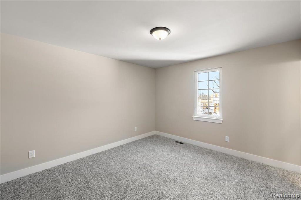 45166 TWIN RIVER Drive, Macomb, MI 48044 — Photo 59