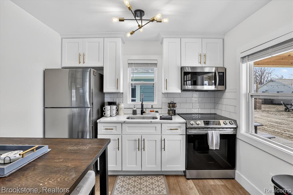 6330 W Houghton Lake Drive, Houghton Lake, MI 48629 — Photo 18