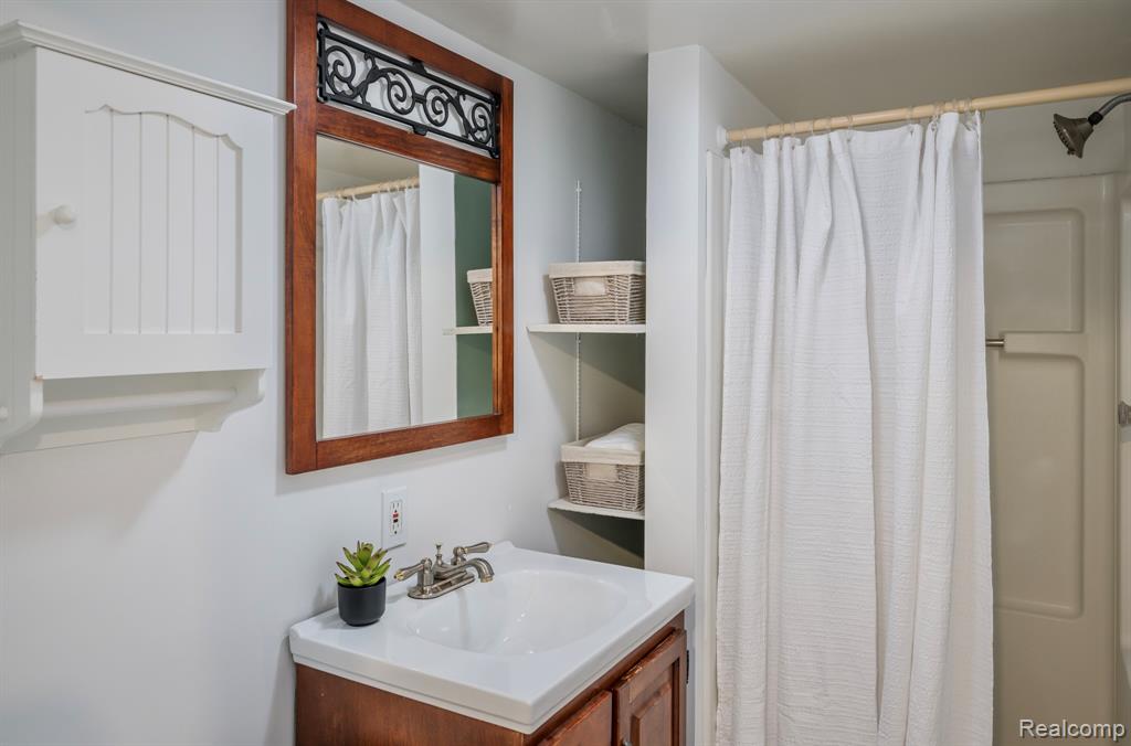 452 W Lewiston Avenue, Ferndale, MI 48220 — Photo 18