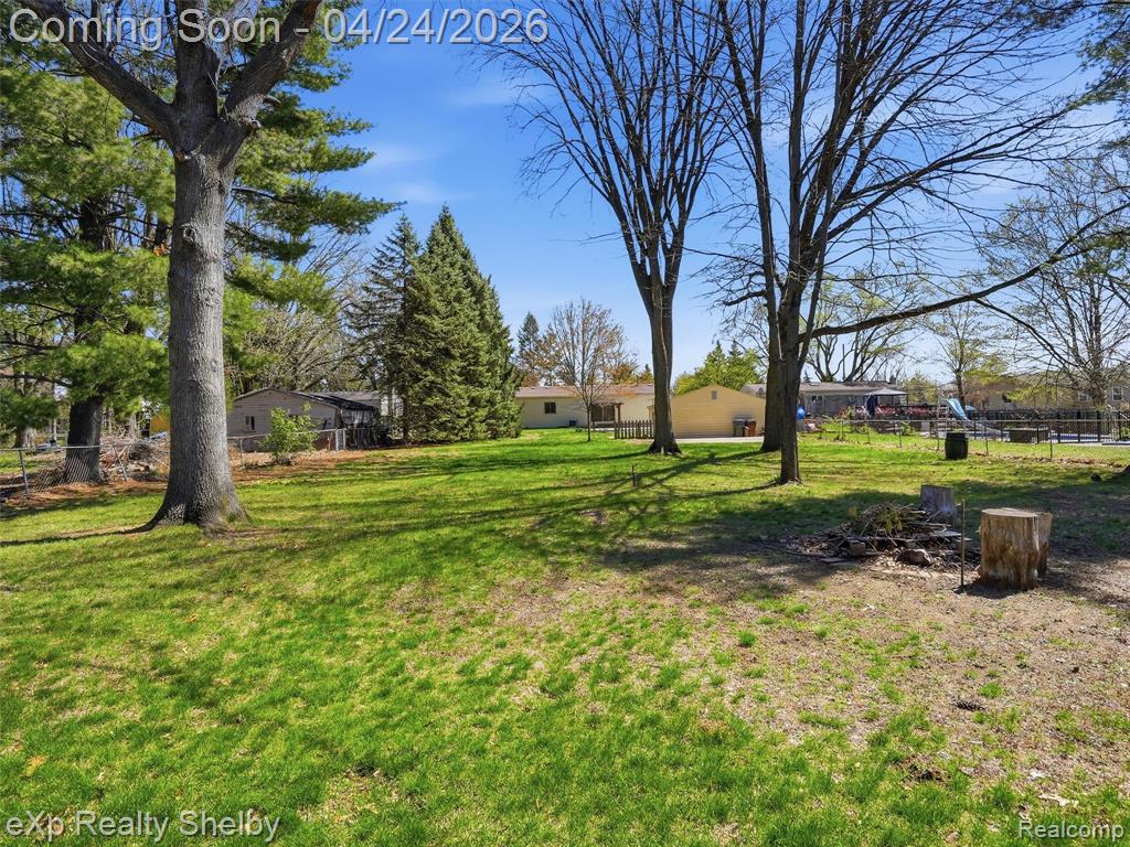 49301 Schoenherr Road, Shelby Twp, MI 48315 — Photo 40