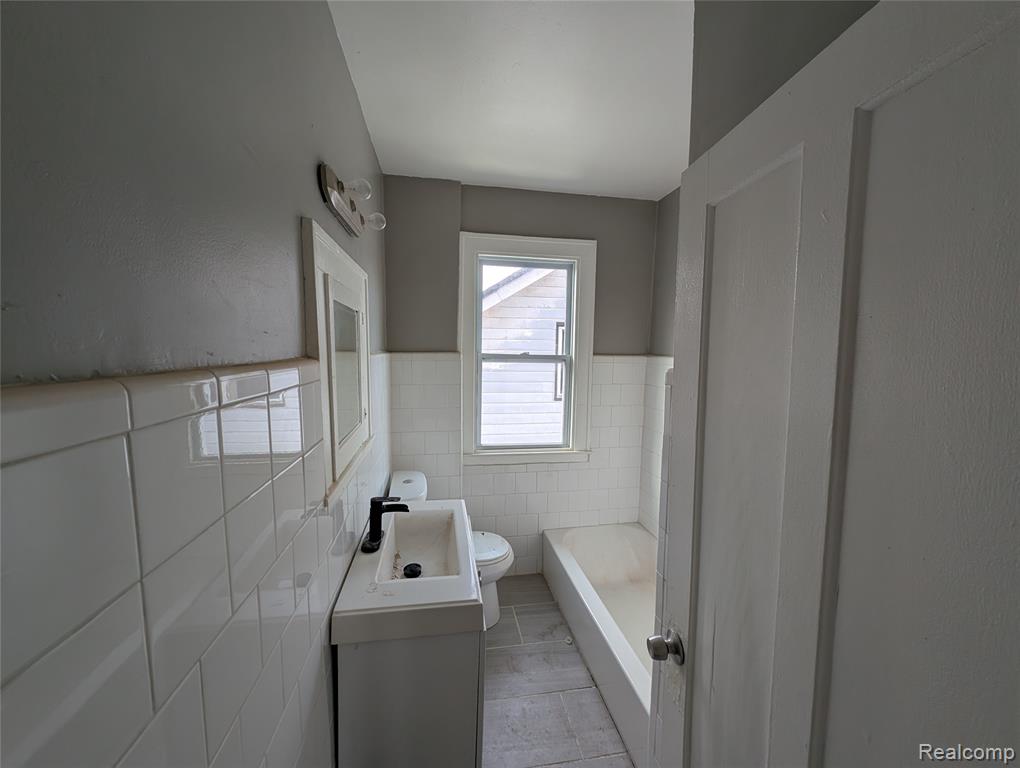 369 Newport Street, Detroit, MI, 48215