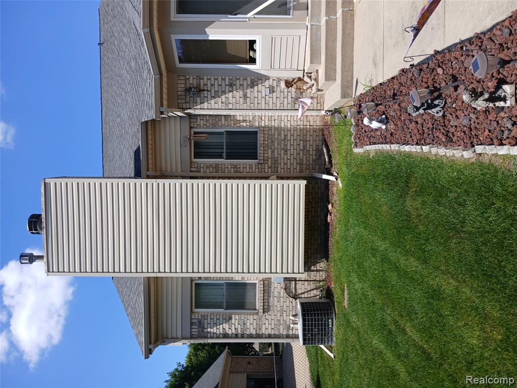 8086 Pickering Pl Place, Westland, MI — Photo 3
