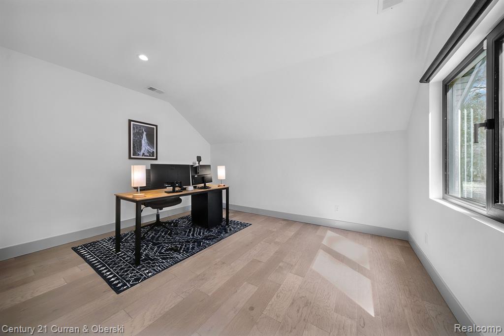 4421 W MAPLE Road, Bloomfield Hills, MI 48301 — Photo 18