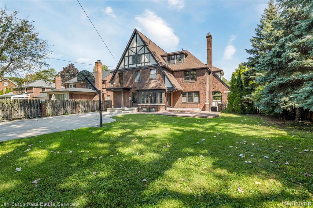 921 Berkshire Road, Grosse Pointe Park, MI 48230 — Photo 3