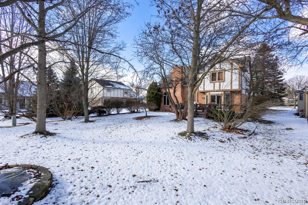 39810 Wilmette Drive, Sterling Heights, MI 48313 — Photo 36