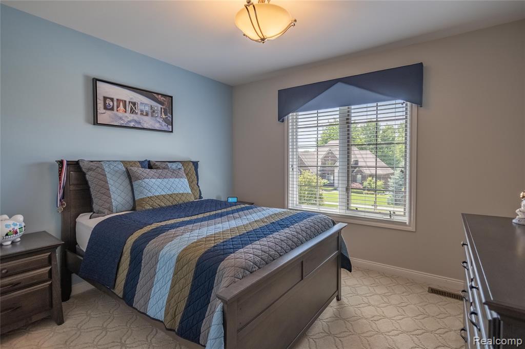 55712 Glenbrooke Drive, Shelby Twp, MI 48316 — Photo 29