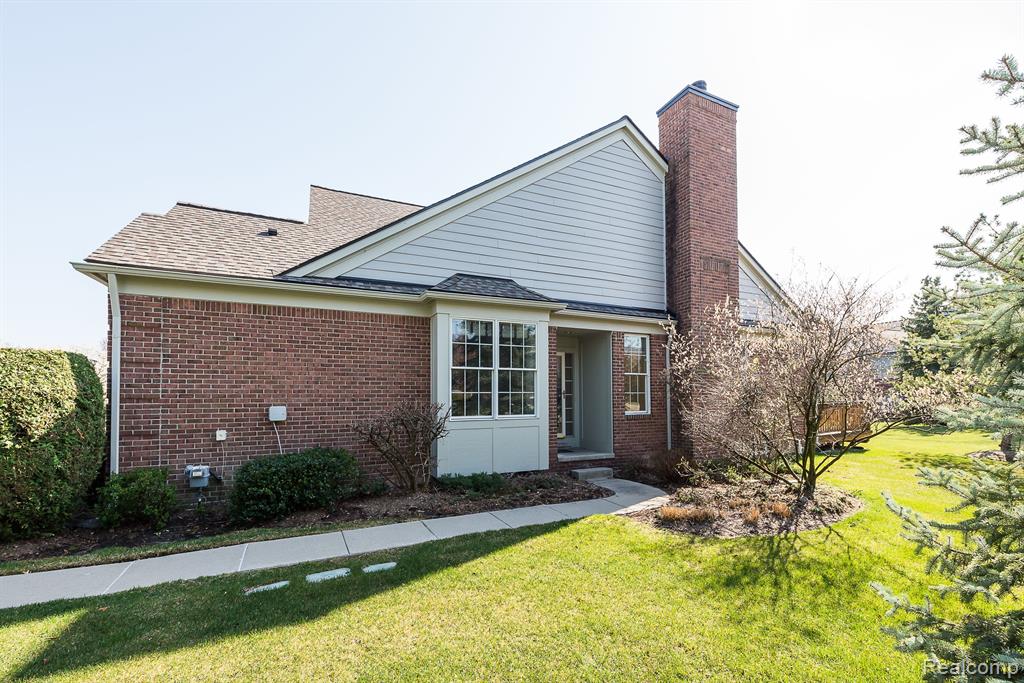 17059 BIRCHWOOD Drive, Northville, MI 48168 — Photo 2
