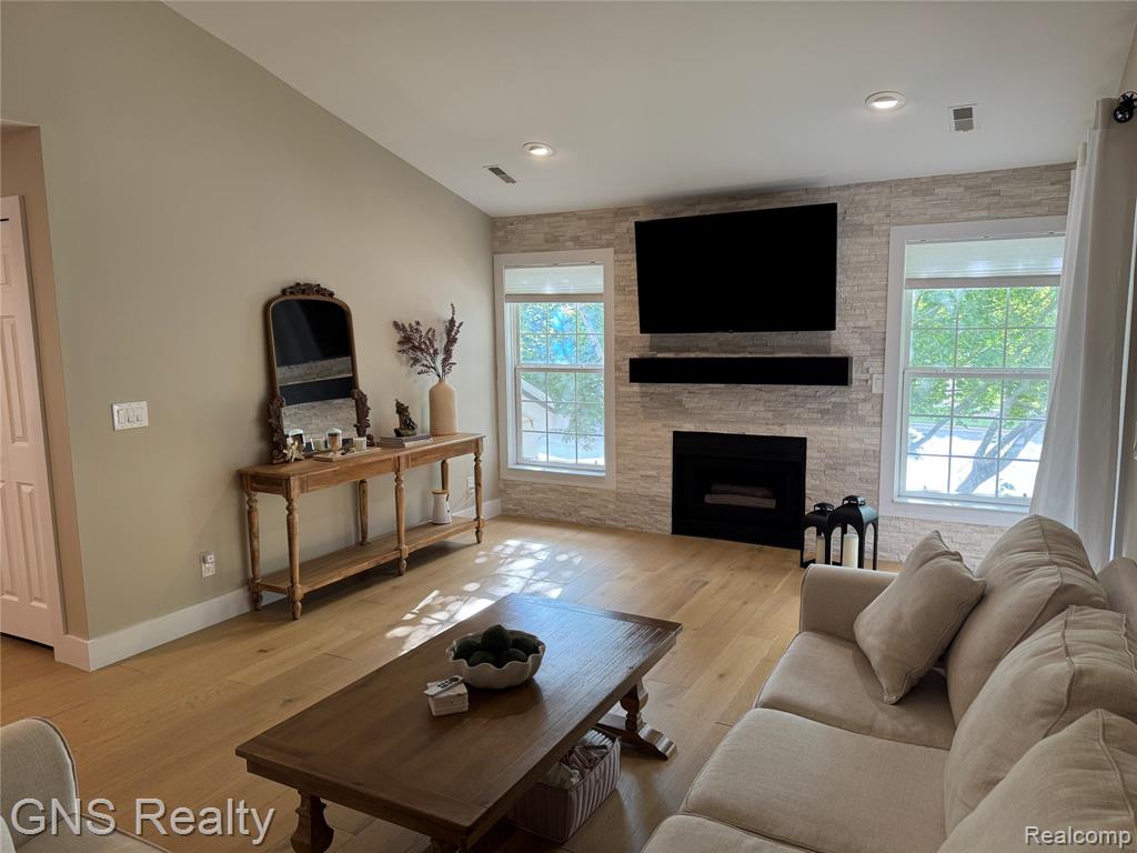 56536 Chesapeake Trail, Shelby Twp, MI 48316 — Photo 4