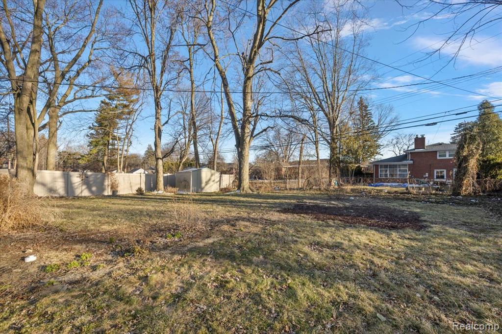 17601 Cambridge Boulevard, Lathrup Village, MI 48076 — Photo 52